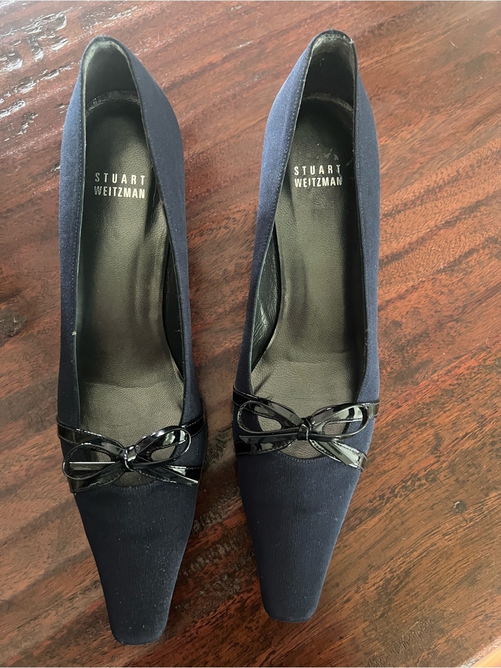 Stuart Weitzman Navy Bow Pointed Toe Pumps Size 8 0096